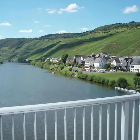 Romantischer Aufenthalt Mit Blick Auf Den Weinberg アパート *