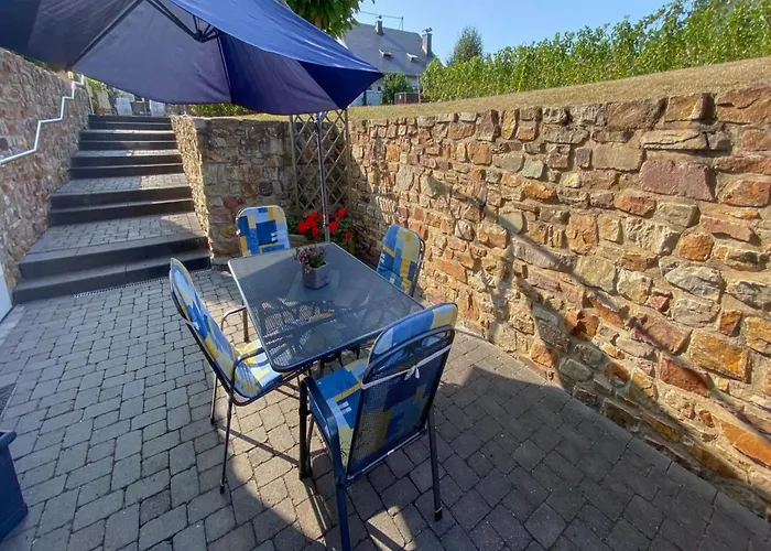 Romantischer Aufenthalt Mit Blick Auf Den Weinberg Kinheim